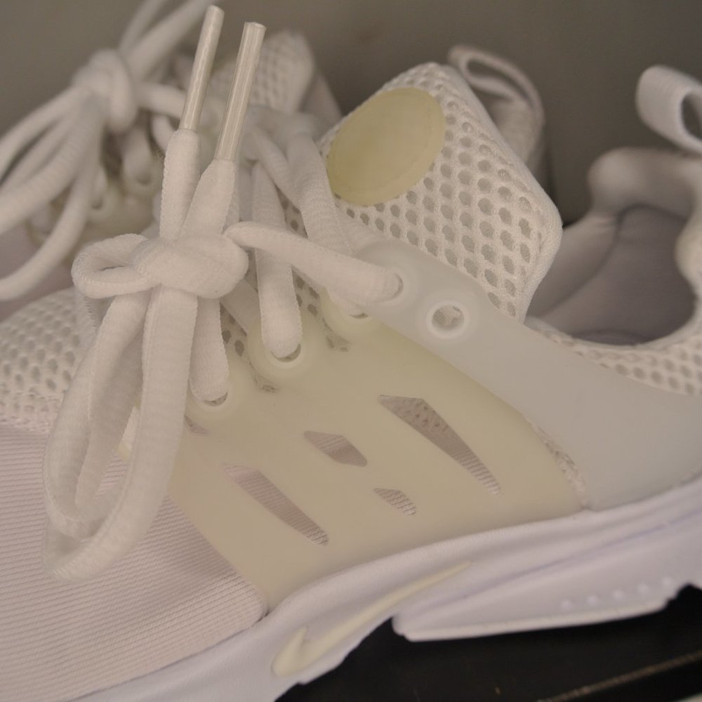 Nike Air Presto GS Triple White 833875-100 size 5Y / Women's 6.5 New - Picture 3 of 11